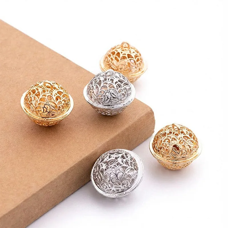 Pet Supplies Delivery - 5Pcs Metal Hollow-Out Floral Cage Bell